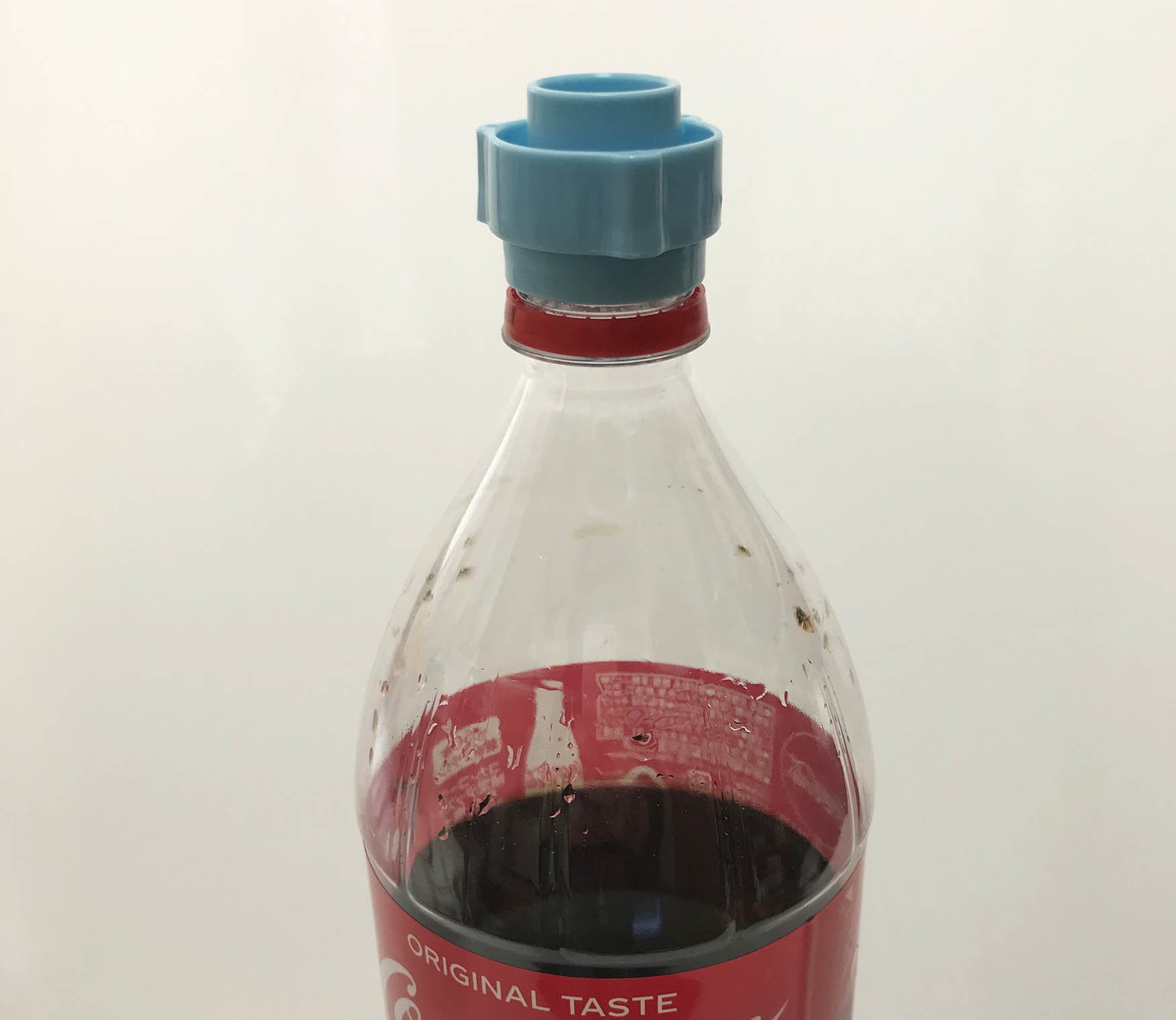 ダイソー 炭酸を逃がしま栓 で ファミリーサイズの炭酸飲料がいつまでもシュワシュワ レタスクラブ Line News