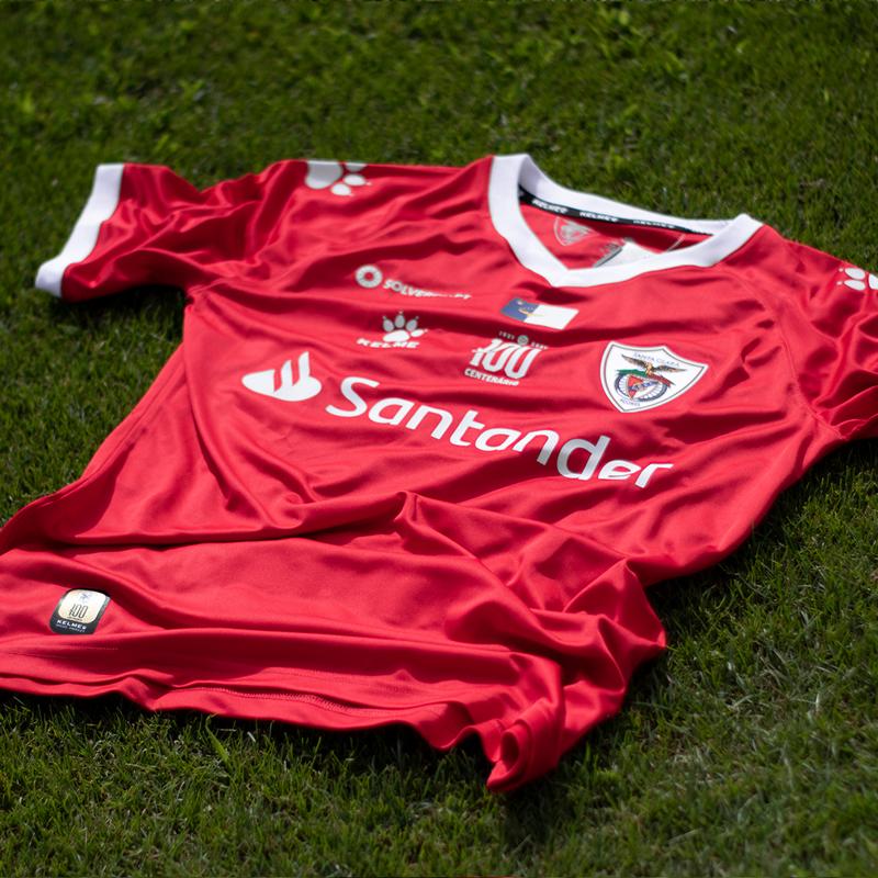 守田英正の新天地 サンタ クララのユニフォーム エンブレムは あのチームにそっくり Qoly Line News