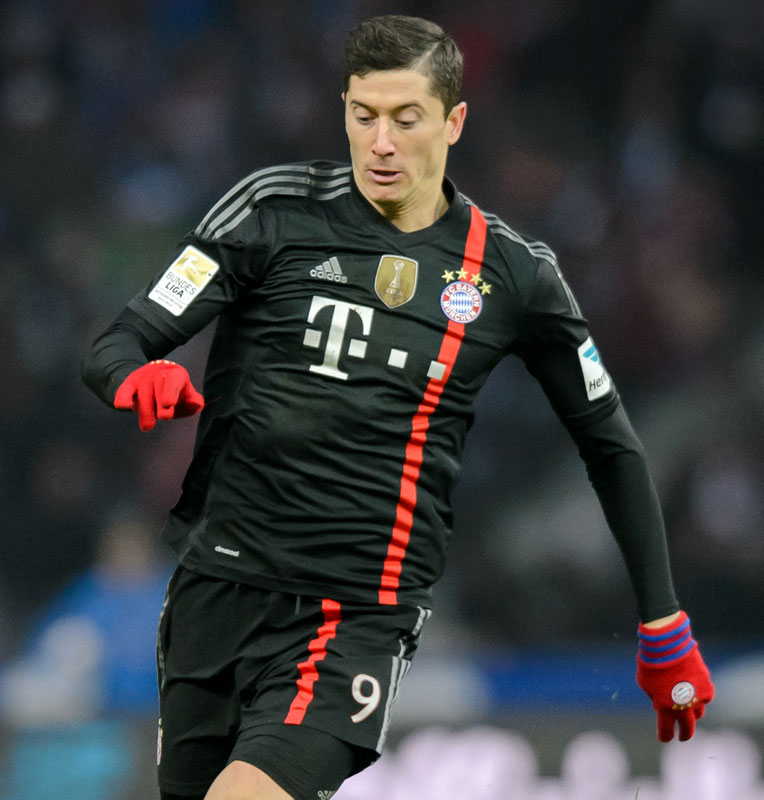 バイエルンミュンヘン 2014年ブンデス優勝メンバー 直筆サインボール