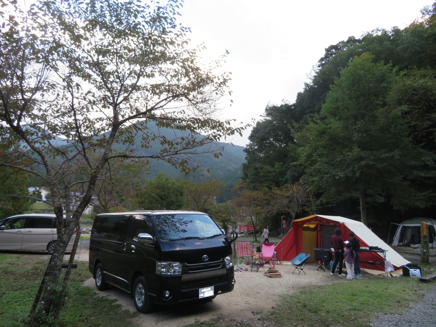 効能バツグンの天然温泉。全サイト電源付きも嬉しい「かもしかオートキャンプ場」。【お風呂に入れるキャンプ場FILE 39】（GO OUT WEB）