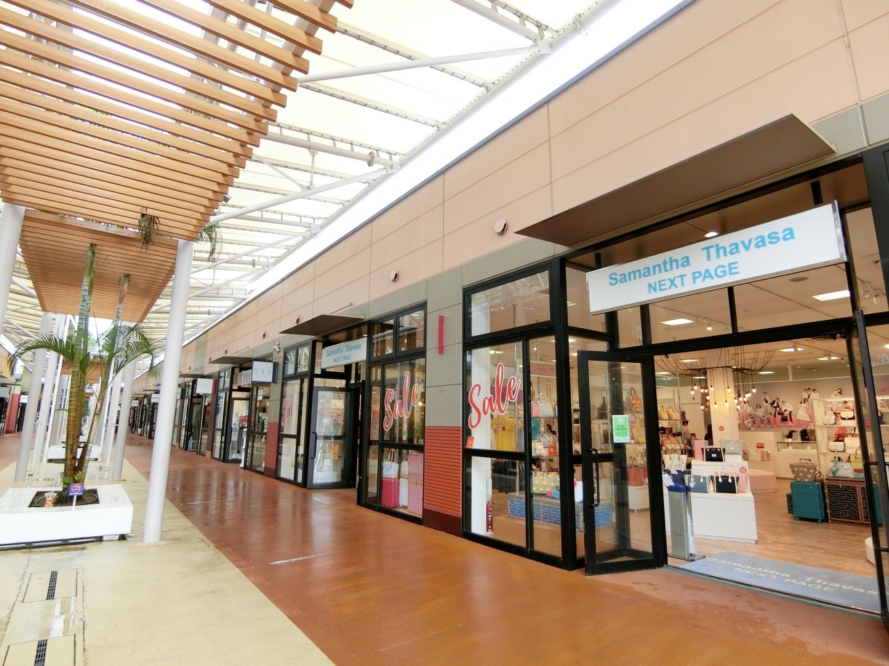 巻き返す 沖縄アウトレットモール あしびなー