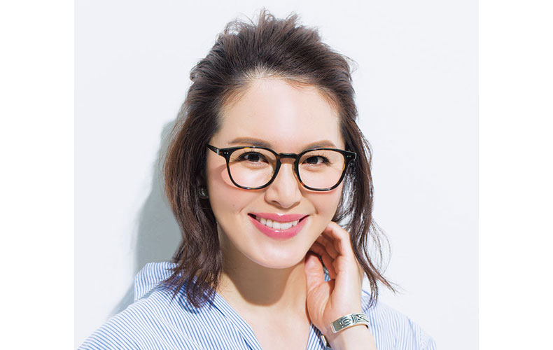 大人のボブヘア集 簡単アレンジテク 前髪ありなし 丸顔に似合うボブ ヘアアイロンでのアレンジ法 Domani Line News