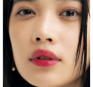300回キスしても落ちない リップ が主役のメイク