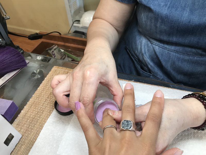 アメリカで流行中 最新 Snsネイル とは