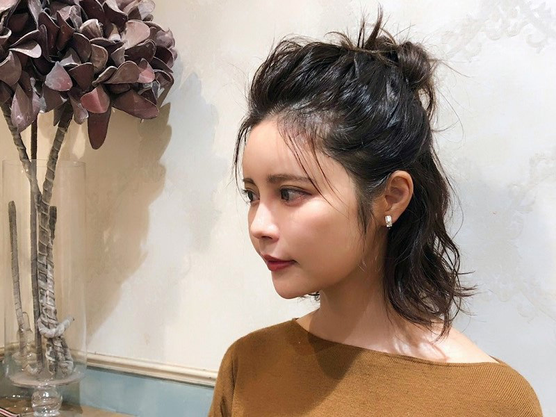 カジュアルだけど女性らしい おだんごハーフアップ 髪のプロ直伝 お仕事ヘアアレンジ