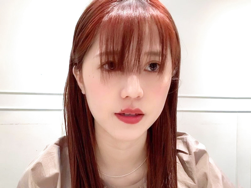 前髪の切り方 現役美容師に学ぶ セルフカットが成功する3つのポイントは Oggi Line News 前髪の切り方 現役美容師に学ぶ セルフカットが成功する3つのポイントは Oggi Line News