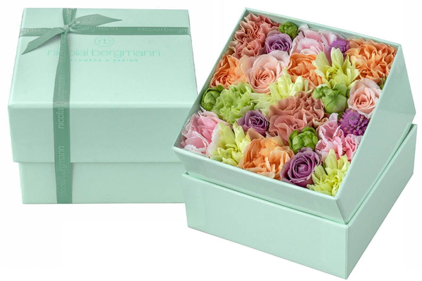 お中元や記念日ギフトにも ニコライ バーグマン フラワーズ デザイン 部屋を涼やかに彩るサマーコレクションを発売 Oggi Line News