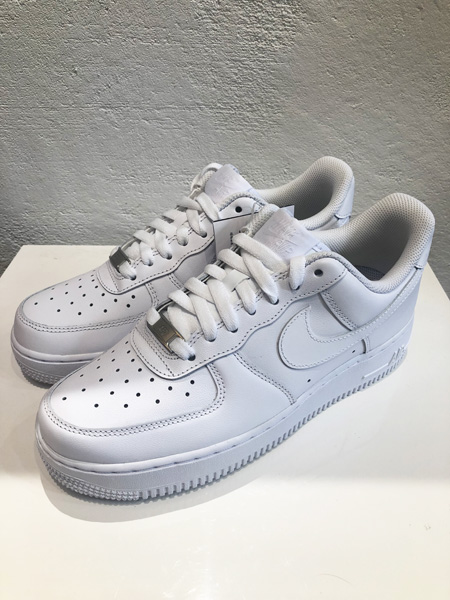 スニーカーマニア ヤスタケのsneaker Room 男子からも褒められる 女子が最初の1足買うならこれ Oggi Line News