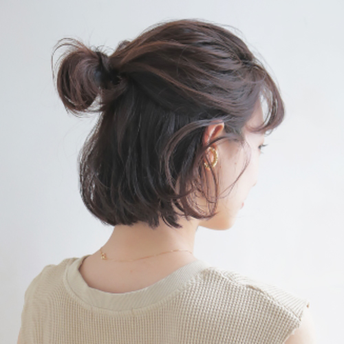 ボブヘアさん 簡単おしゃれ すき間バング でつくる抜け感ハーフアップ 髪のプロ直伝 お仕事ヘアアレンジ Oggi Line News