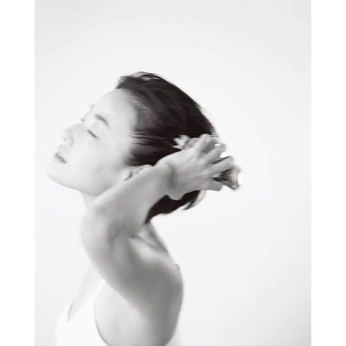 顔のたるみは 頭皮のゆるみ が発端 大人におすすめの頭皮ケア3選 Preciousnews Line News