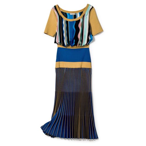 華やかな場所で着こなしたい 繊細プリーツが揺れる エミリオ プッチのワンピース Preciousnews Line News