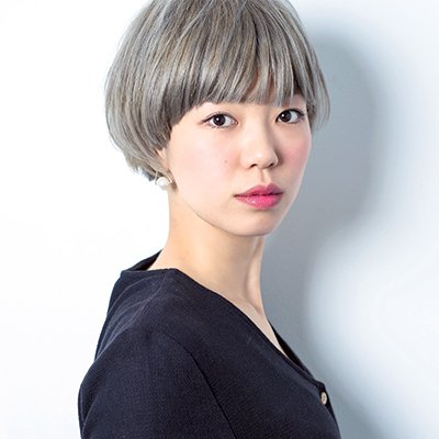 髪が太くて多いせいで髪型に悩む人へ 簡単アレンジ こなれシニヨン の作り方