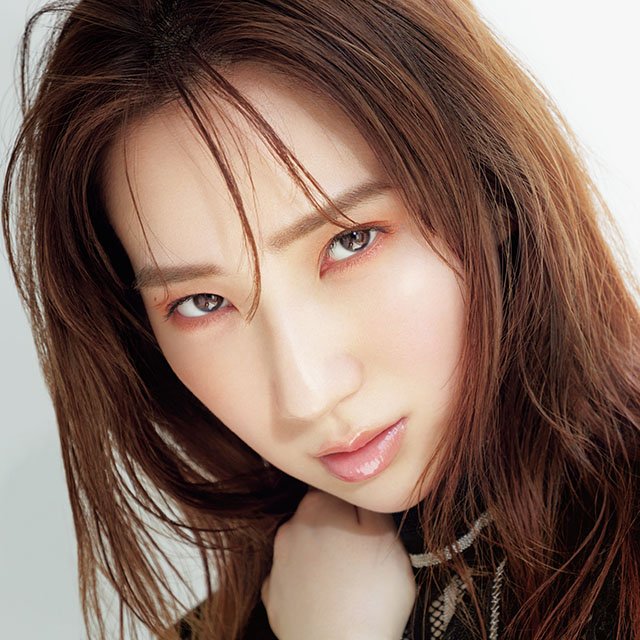 ファーストサマーウイカさんが 美的 初登場 ローラ メルシエの粘膜グロスで 即美人メイク にトライ 美的news Line News ファーストサマーウイカさんが 美的 初登場 ローラ メルシエの粘膜グロスで 即美人メイク にトライ 美的news Line News