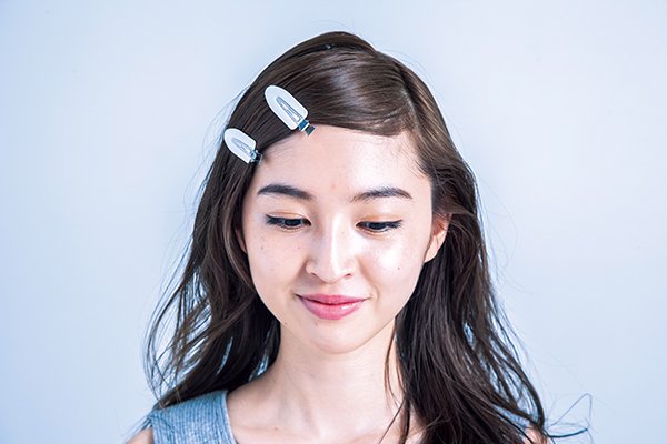 梅雨時期の前髪 湿気に負けないふんわり前髪を作る簡単テクニックをh Mが解説 美的news Line News