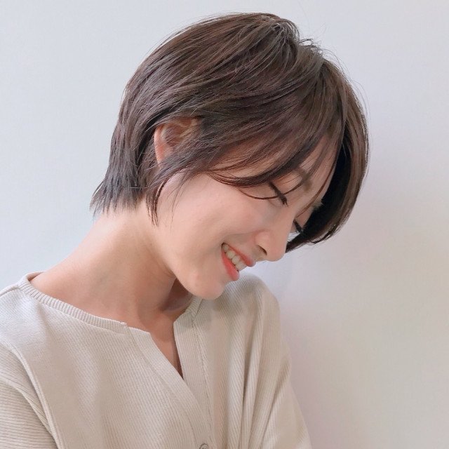 40代の髪型迷子に ぽっちゃり体型におすすめの小顔に見える涼感ヘアスタイル9選 美的news Line News 40代の髪型迷子に ぽっちゃり体型におすすめの小顔に見える涼感ヘアスタイル9選 美的news Line News