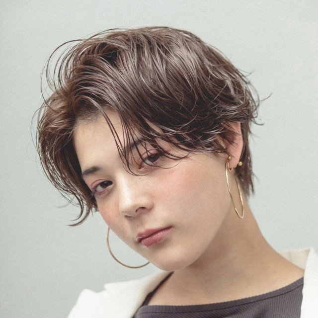失敗しない くせ毛こそ似合う ショートヘアのコツは 18の髪型 美的news