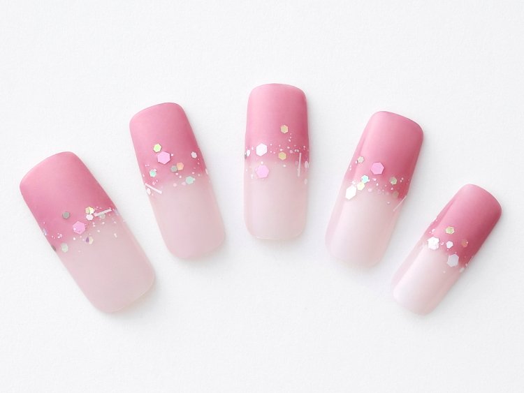 春を呼び込む 21年最新 桜ピンク色ネイルなど 全15選 美的news
