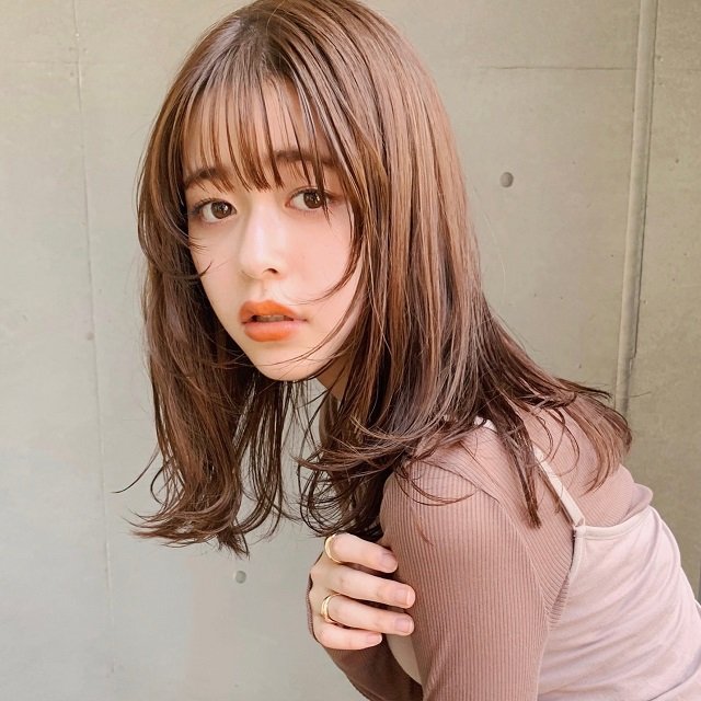 即 あか抜ける ウルフレイヤーが 大人おしゃれ 16の髪型とアレンジ術 美的news