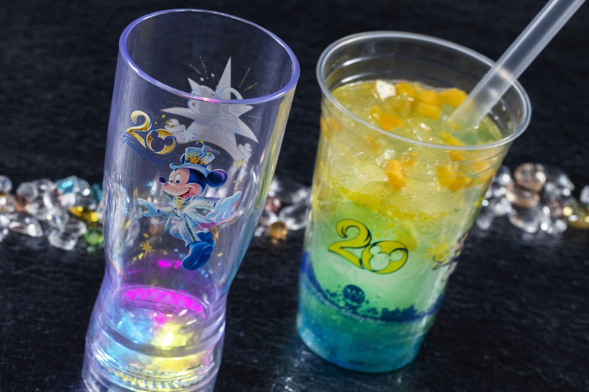3色の光で華やかに照らすスーベニアタンブラーも 東京ディズニーシー 周年 タイム トゥ シャイン スパークリングドリンク レモン ジンジャー Dtimes 3色の光で華やかに照らすスーベニアタンブラーも 東京ディズニーシー 周年 タイム トゥ シャイン スパークリングドリンク レモン ジンジャー Dtimes