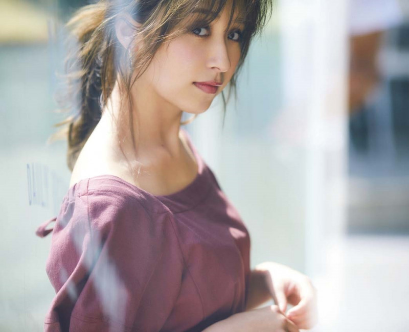 デコルテ出しは細見えの絶対条件 本当に 着痩せするワンピ 5選 美人百花デジタル Line News