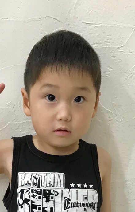 写真で解説 自宅でバリカンで仕上げる ソフトモヒカンの切り方 男の子のヘアスタイル Hanakoママweb
