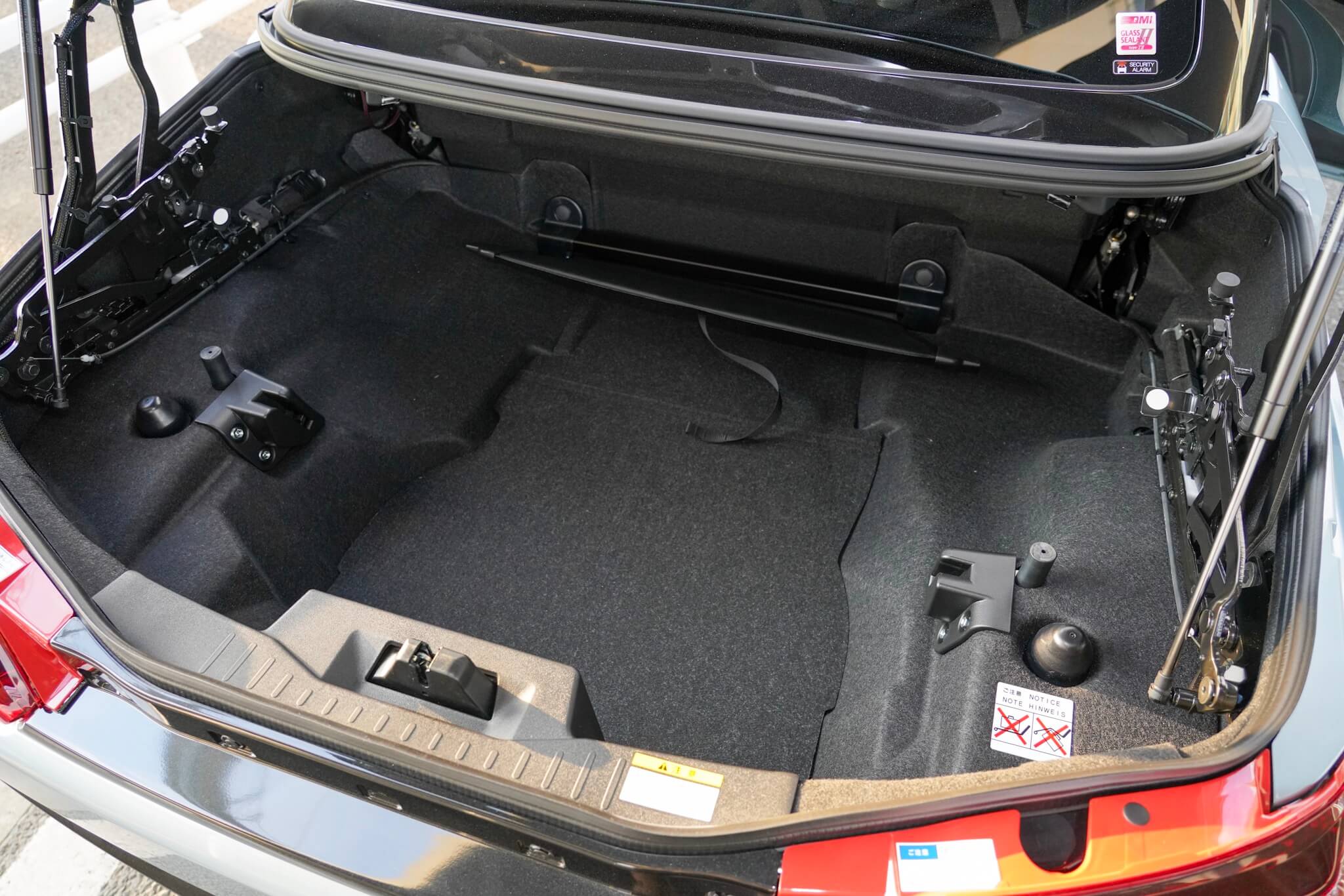 コペン Gr Sport 緊急試乗 Mtとcvt 乗り比べ 普通のコペンとの違いとは Moby モビー Line News コペン Gr Sport 緊急試乗 Mtとcvt 乗り比べ 普通のコペンとの違いとは Moby モビー Line News
