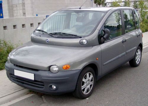 ダサい車ランキングワースト7 自動車の歴史に名を刻んだ迷デザイン あの日本車も Moby モビー Line News ダサい車ランキングワースト7 自動車の歴史に名を刻んだ迷デザイン あの日本車も Moby モビー Line News