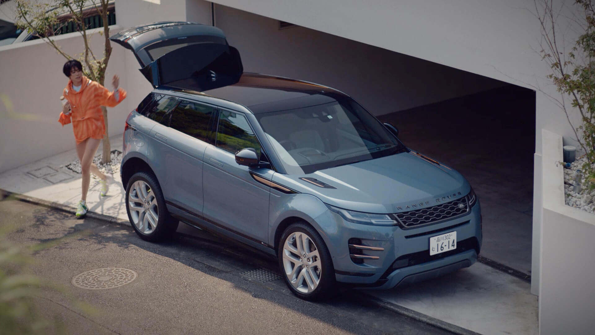 森星さんがランドローバー ブランド アンバサダーに就任 新型イヴォークのcmも公開 Moby モビー Line News