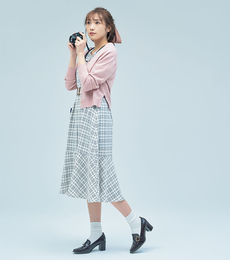 チェック柄ワンピに甘さをプラスするワンポイントテクとは 明日のコーデ Ray Web