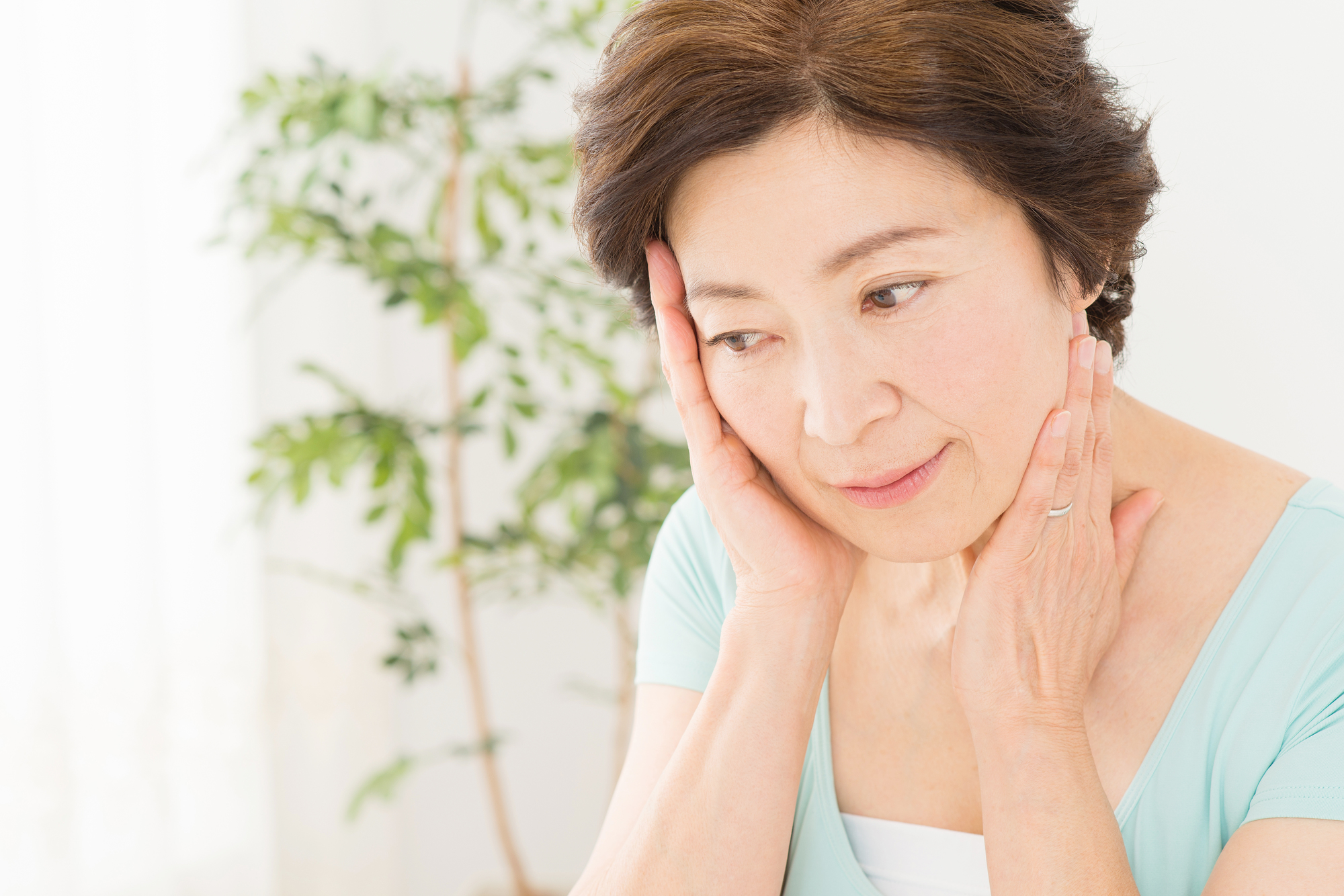口角から下に伸びる深い溝 マリオネットライン 攻略法