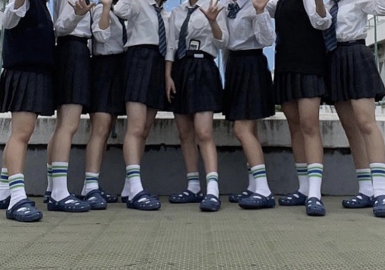 ファミマソックス が 制服にも私服にもアツい Seventeen St Channel Line News