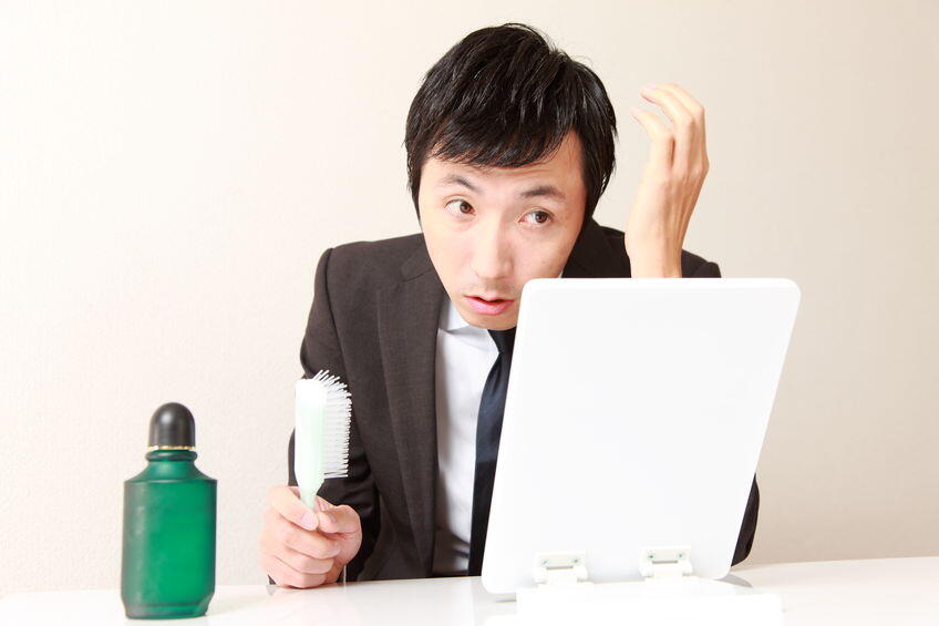 頭皮がかゆい原因は〇〇だった!?対処方法はもちろんやっぱり基本の洗髪が重要! (オリーブオイルをひとまわしニュース) - LINE NEWS 頭皮がかゆい原因は〇〇だった!?対処方法はもちろんやっぱり基本の洗髪が重要! (オリーブオイルをひとまわしニュース) - LINE NEWS
