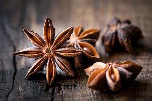 八角とは 中華料理の代表的な 甘い香りのスパイス を詳しく解説 オリーブオイルをひとまわしニュース 八角とは 中華料理の代表的な 甘い香りのスパイス を詳しく解説 オリーブオイルをひとまわしニュース