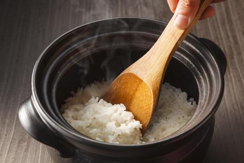 土鍋が焦げる原因と 簡単な焦げの落とし方 オリーブオイルをひとまわしニュース