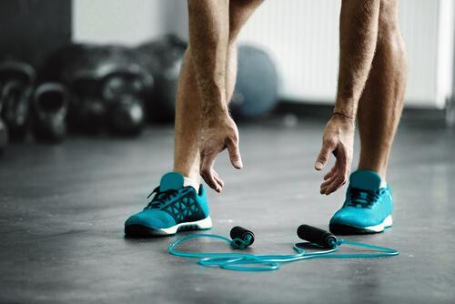 縄跳びの消費カロリーが凄い カロリー計算や効果的な跳び方も解説 オリーブオイルをひとまわしニュース