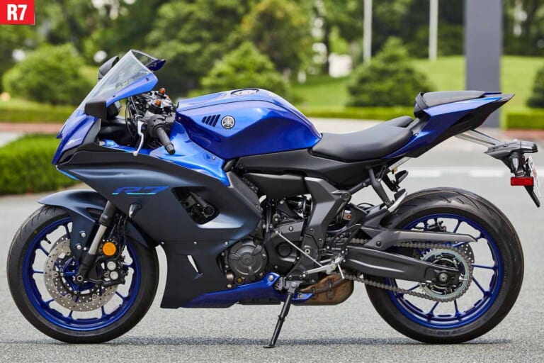 ヤマハ新型 Yzf R7 実車で足着きチェック Yzf R6 Mt 07と比べてみた Webヤングマシン Line News