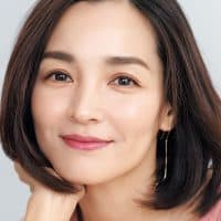 秋は 目元 から老けない顔を作る 国仲涼子さんと一緒に秋の美容トレンド網羅 Story Line News