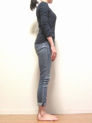 意外 猫背 ポッコリお腹 は腕が原因だった