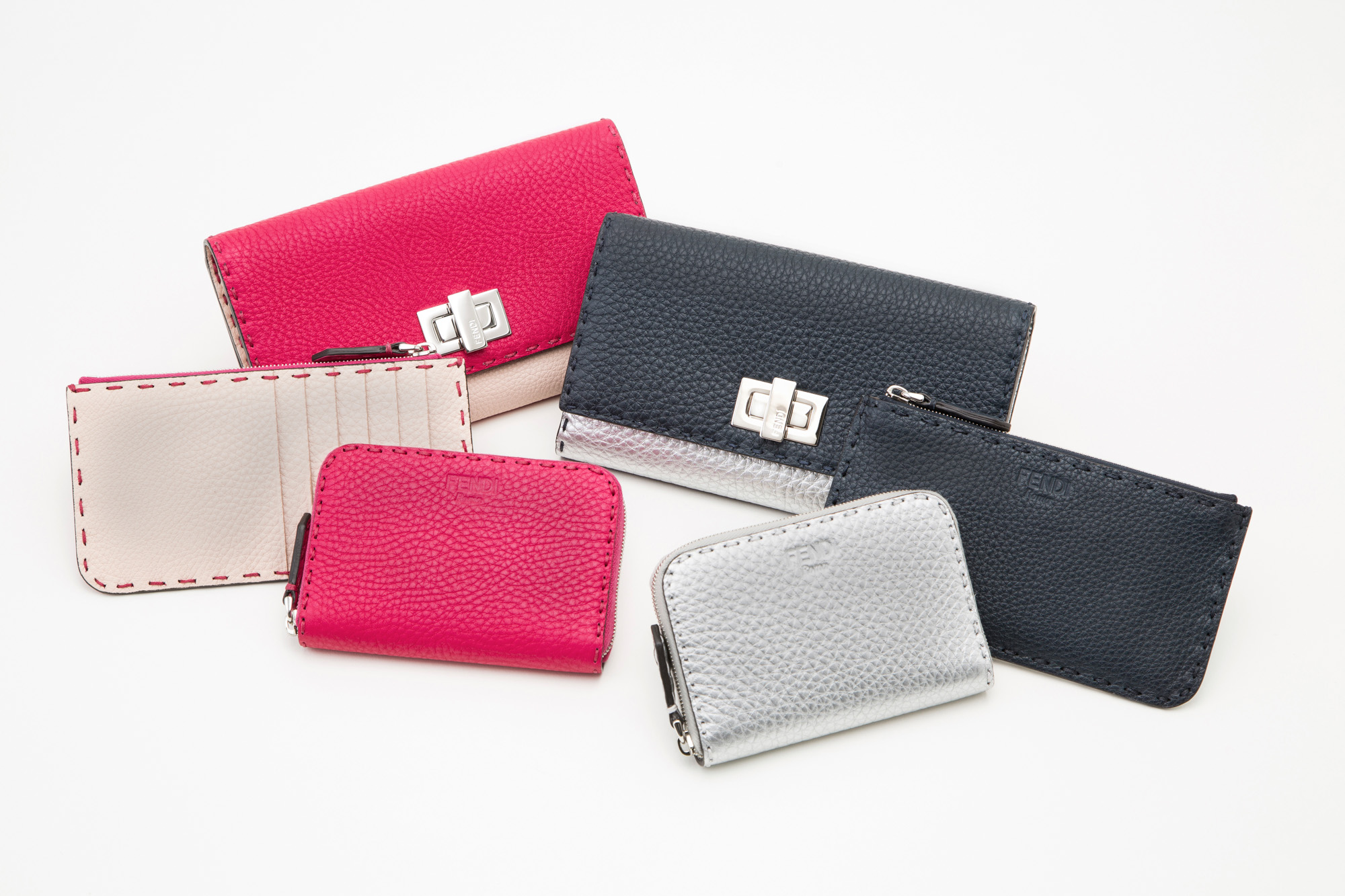 フェンディ 銀座店のオープン1周年を記念した限定 セレリア ピーカブー 発売 Fashionsnap Com Line News