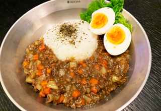 貧乏人のパスタ とろ りチーズと半熟卵の スパゲッティ ポヴェレッロ がランチに