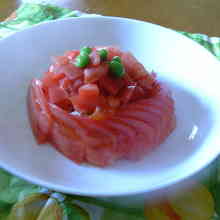 切り方で豪華に トマトの盛りつけ を変えてマンネリ打破