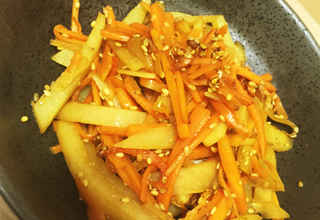 にんじん じゃがいも だけで 細切り炒め 味バリエ4選