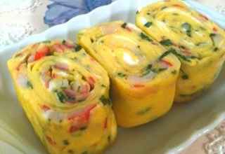 可愛い お弁当にぴったりな カニカマ卵焼き 7選