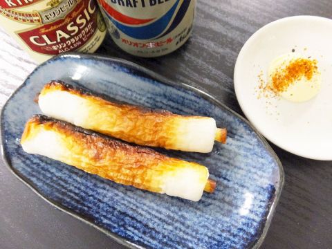 ちくわに じゃがりこ を入れて焼くとめちゃおいしいから試してみて ちくわに じゃがりこ を入れて焼くとめちゃおいしいから試してみて