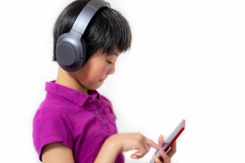 カラフルかつ高機能なノイキャンヘッドフォン Wh H900n Xperia周辺機器 アスキー Line News