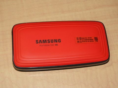 読込2800MB/secの超高速Thunderbolt 3対応SSD(アスキー)