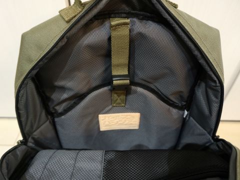 新旧2つのガルパンリュックの違いを比較してみました アスキー Line News