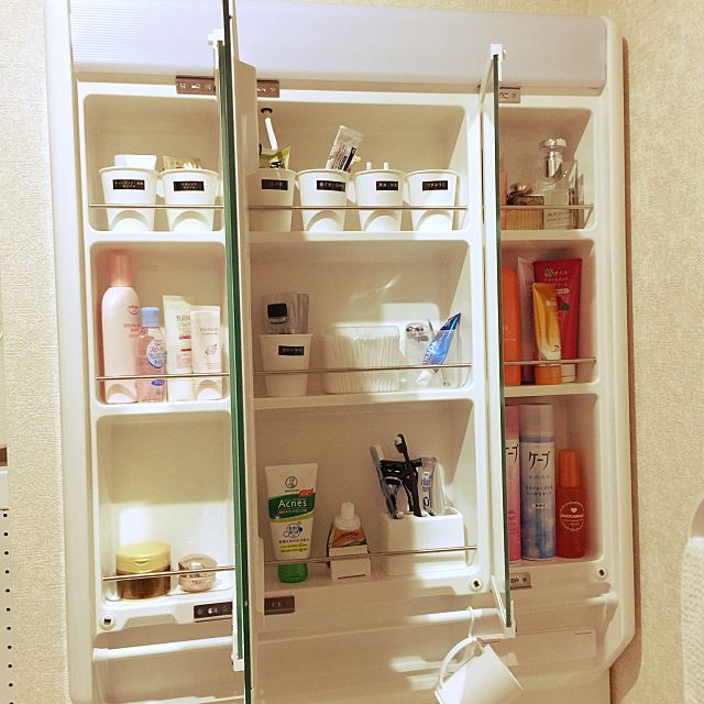 活用しなくちゃもったいない 洗面所の鏡裏の収納方法