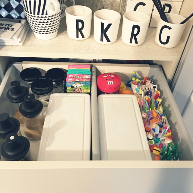 忙しい朝のお弁当づくりが楽になる 弁当グッズの収納方法