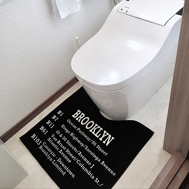 ニトリとしまむらでそろえる トイレマットとフタカバー Roomclip Mag